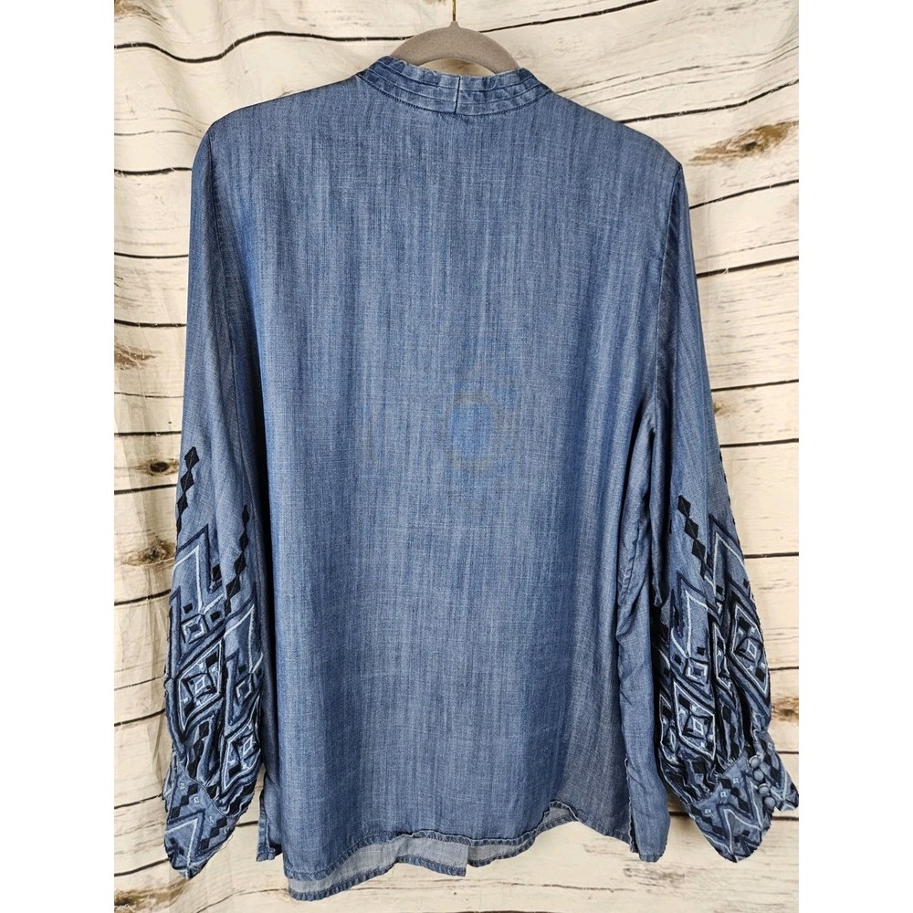 Chico's Chambray Denim Embroidered Tencel Top 3 Womens 16/18 Popover Boho - Picture 4 of 9